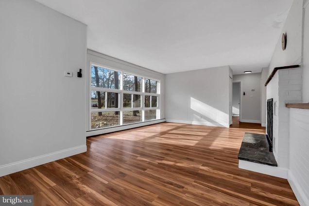 3 Forest Road