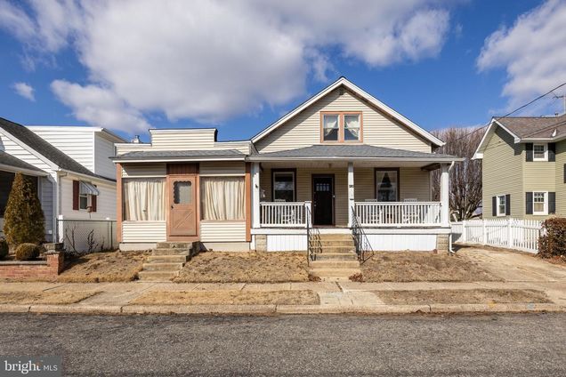 910 Woodland Avenue BURLINGTON, NJ House Sold - Photo 1 of 37. Opens carousel modal