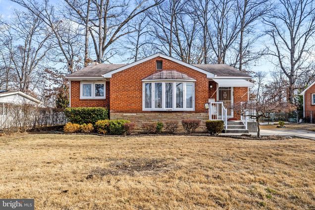 409 Arch Street DELRAN, NJ House Active - Photo 1 of 36. Opens carousel modal