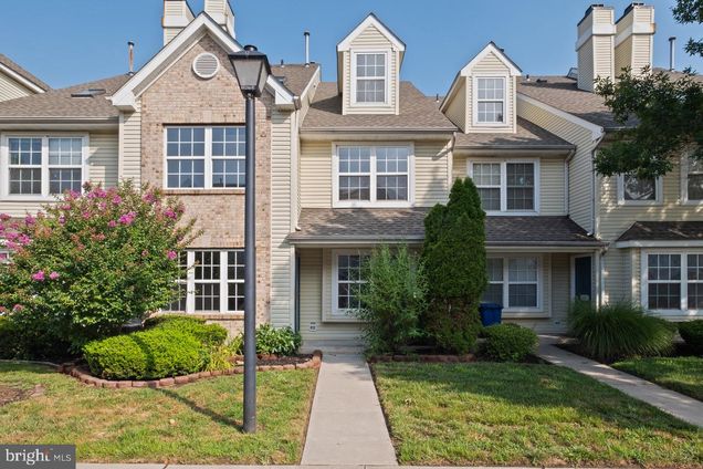 6602 Riverfront Drive PALMYRA, NJ Townhouse Sold - Photo 1 of 29. Opens carousel modal