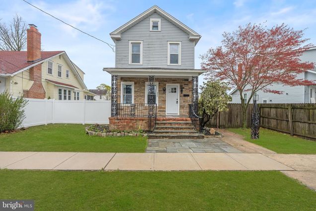 436 W 2nd Street