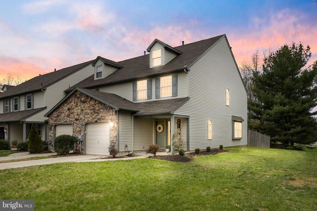 113 Lamplighter Court MARLTON, NJ Townhouse Sold - Photo 1 of 29. Opens carousel modal