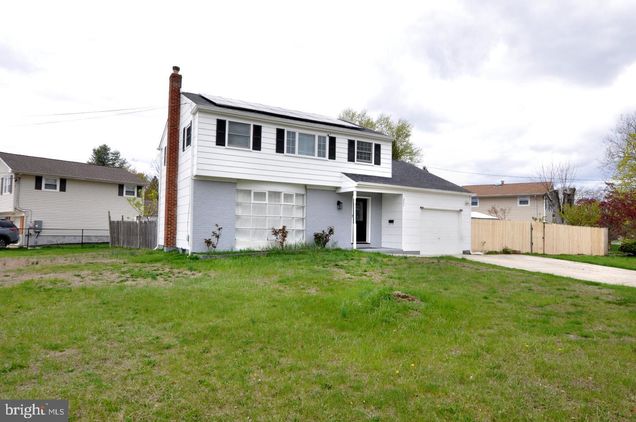 207 N Arthur Drive EDGEWATER PARK, NJ House Sold - Photo 1 of 29. Opens carousel modal