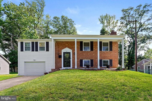 5 Neptune Lane WILLINGBORO, NJ House Sold - Photo 1 of 31. Opens carousel modal