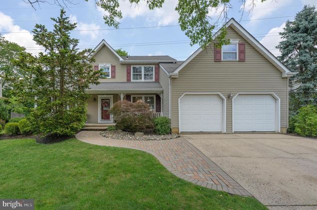 168 Knotty Oak Drive MOUNT LAUREL, NJ House Active - Photo 1 of 35. Opens carousel modal