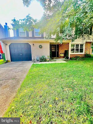 33 Lakeside Drive
