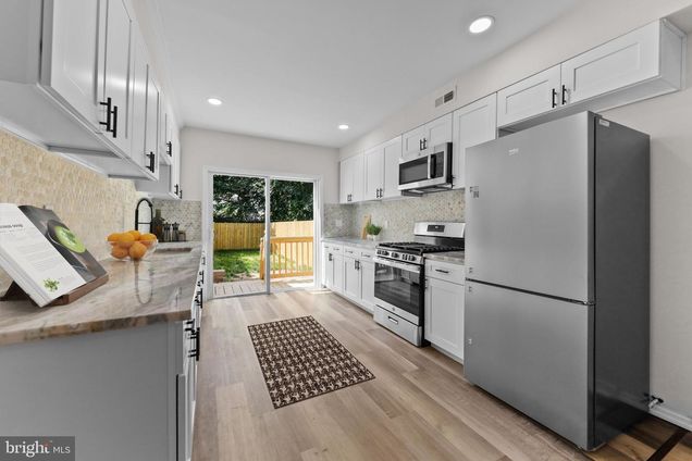 516 Columbus Road BURLINGTON, NJ Townhouse Active - Photo 1 of 27. Opens carousel modal