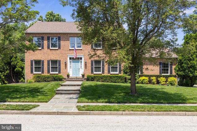 32 Daylily Drive MOUNT LAUREL, NJ House Active - Photo 1 of 49. Opens carousel modal