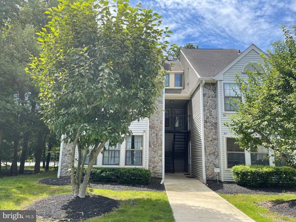 35 Summit Court MARLTON, NJ Condo Active - Photo 1 of 15. Opens carousel modal