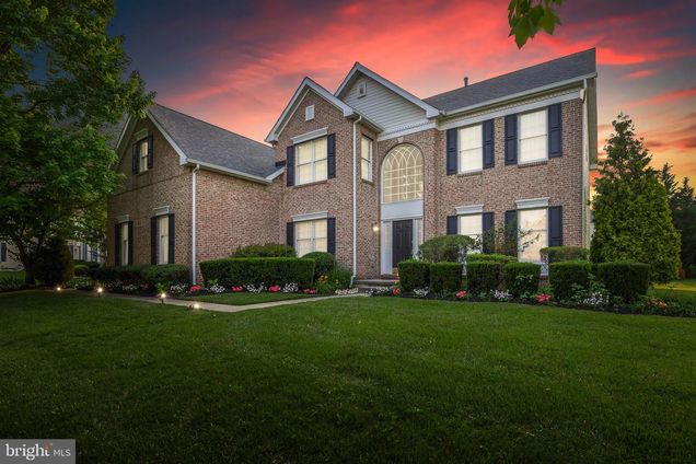 127 Oakmont Drive