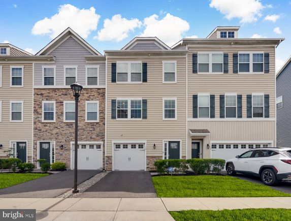 16 Naples Lane