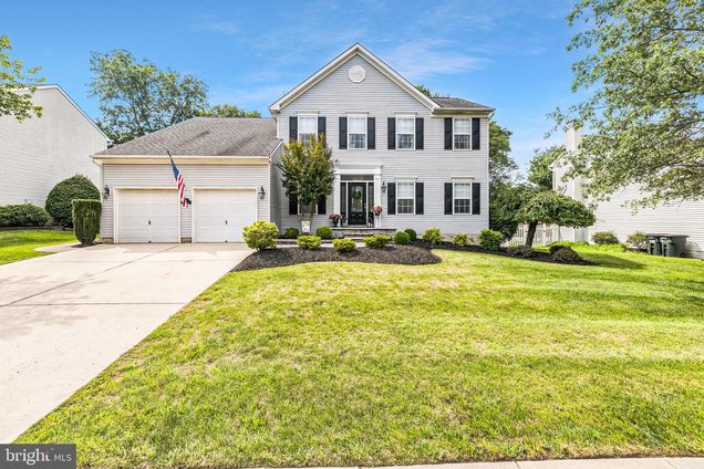 33 Harper Boulevard DELRAN, NJ House Active - Photo 1 of 44. Opens carousel modal
