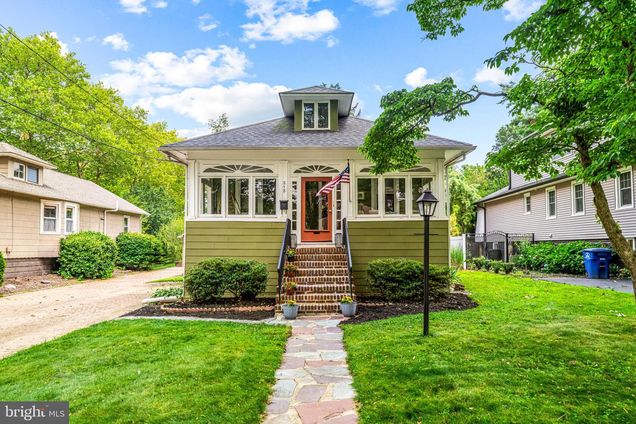313 Fairview Avenue MOORESTOWN, NJ House Active - Photo 1 of 44. Opens carousel modal