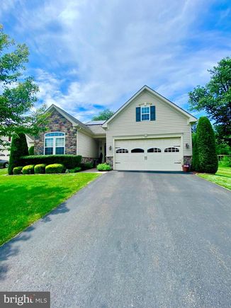 10 Applegate Drive FLORENCE, NJ House Active - Photo 1 of 5. Opens carousel modal