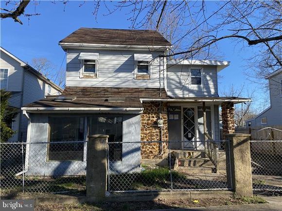 24 W Green Street