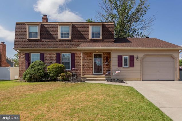 817 Cotswold Road SOMERDALE, NJ House Sold - Photo 1 of 32. Opens carousel modal