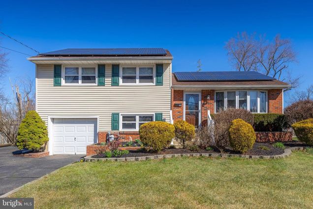 34 Kirkwood Road GIBBSBORO, NJ House Sold - Photo 1 of 26. Opens carousel modal