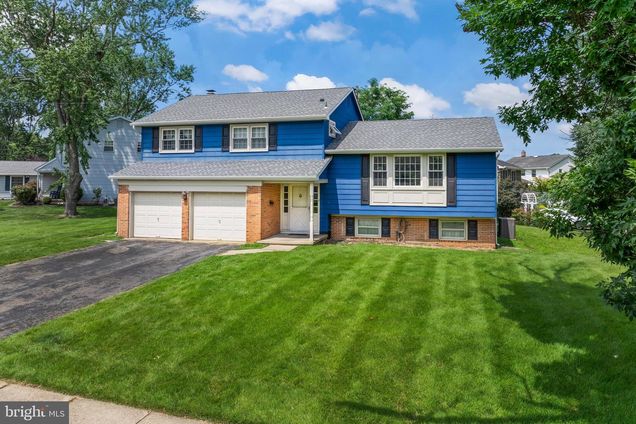645 Croyden Drive
