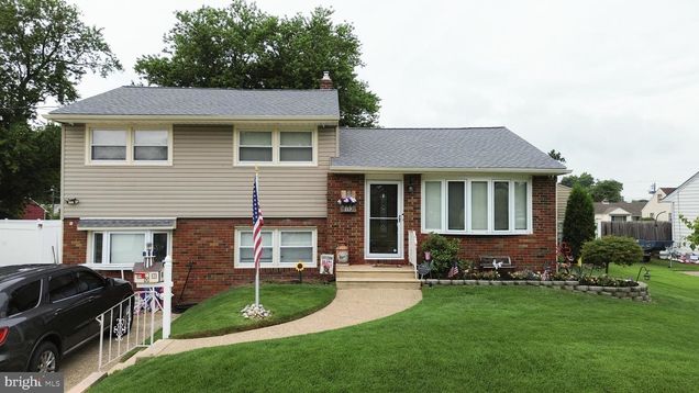 317 Cecelia Drive BLACKWOOD, NJ House Active - Photo 1 of 19. Opens carousel modal