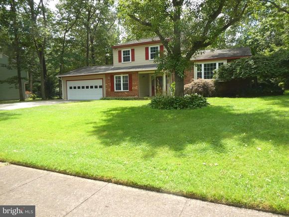 10 Matro Avenue BERLIN, NJ House Active - Photo 1 of 27. Opens carousel modal