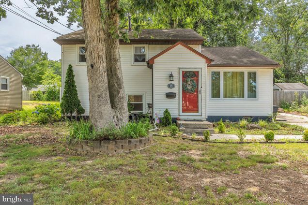 25 Richards Avenue