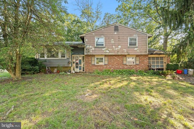 15 Harvard Road ATCO, NJ House Active - Photo 1 of 25. Opens carousel modal