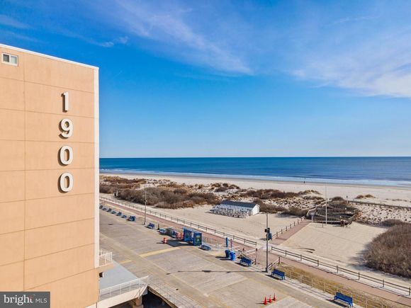 1900 Boardwalk Unit 705
