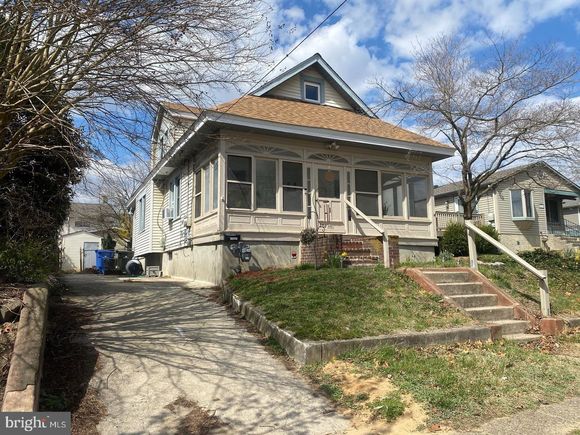 207 S Grove Avenue NATIONAL PARK, NJ Multifamily Sold - Photo 1 of 41. Opens carousel modal