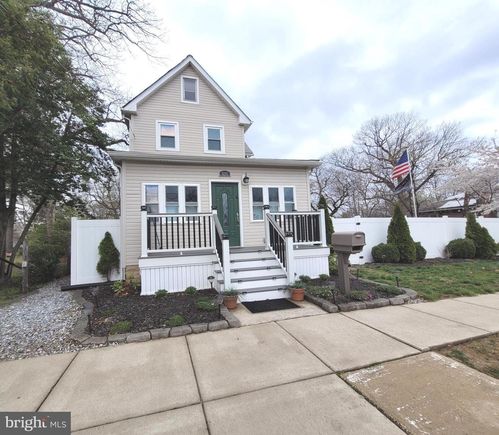 525 Wesley Avenue NATIONAL PARK, NJ House Sold - Photo 1 of 38. Opens carousel modal