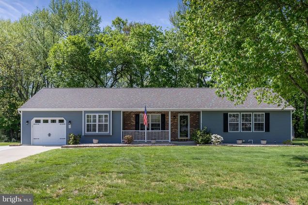 403 Village Court MICKLETON, NJ House Sold - Photo 1 of 23. Opens carousel modal