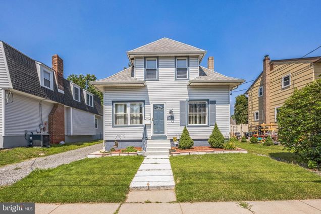 325 Woodbine Ave.