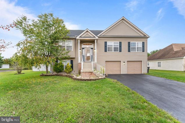 86 Sunset Drive MOUNT ROYAL, NJ House Active - Photo 1 of 20. Opens carousel modal
