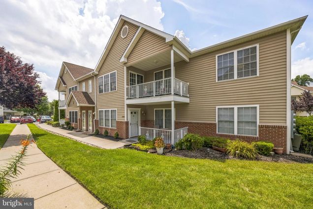 114 E Pristine Place