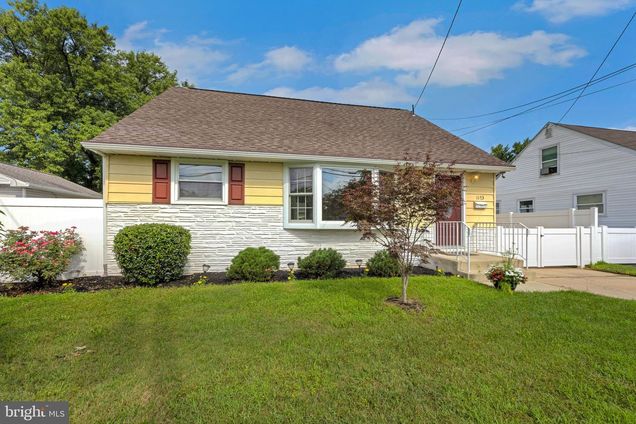 1173 Lawnton Avenue WEST DEPTFORD, NJ House Active - Photo 1 of 31. Opens carousel modal