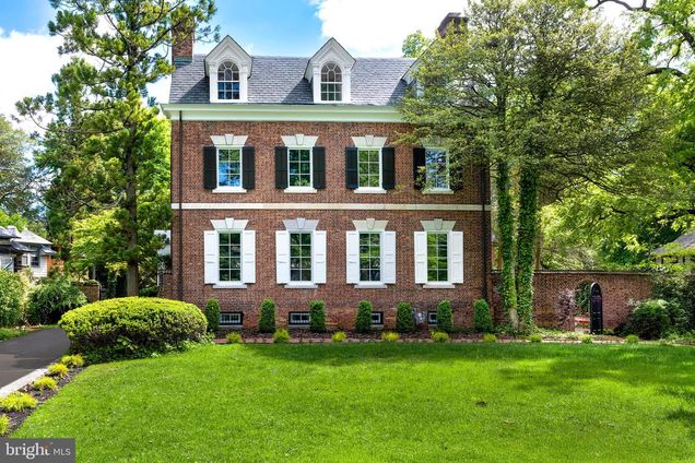 87 Library Place