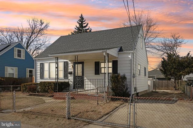 536 E Franklin Street HAMILTON, NJ House Sold - Photo 1 of 33. Opens carousel modal
