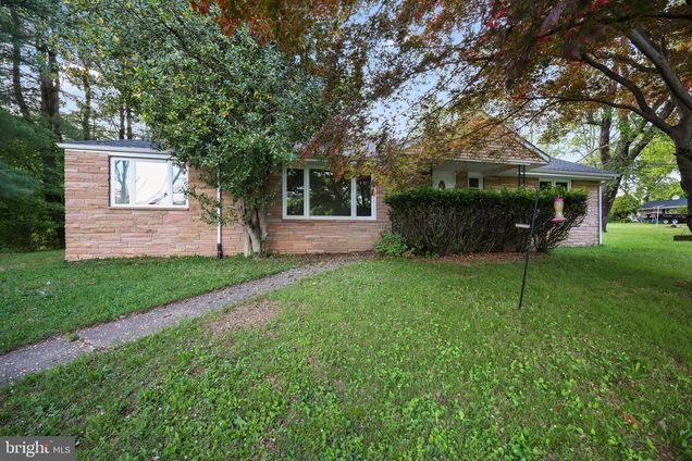 2115 Pennington