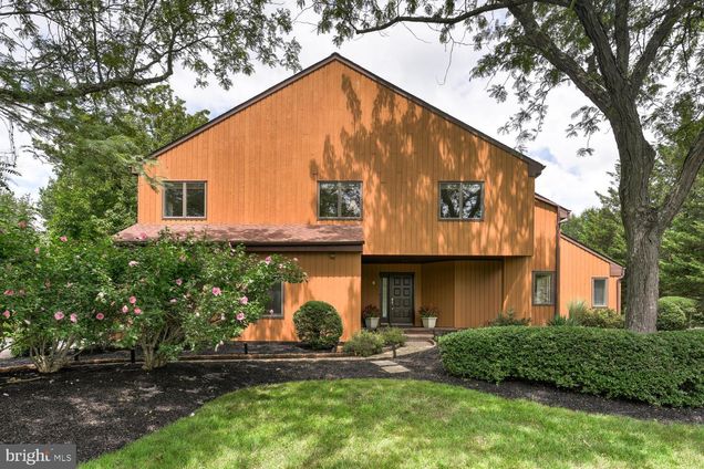 6 Arnold Drive