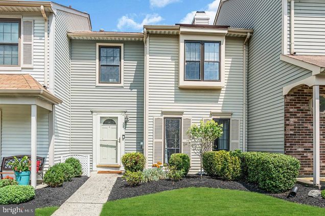 38 Devon Court