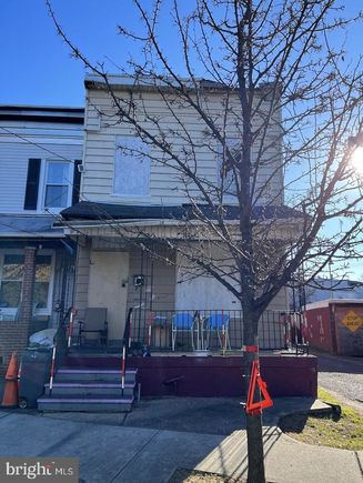 1735 Roberts Avenue