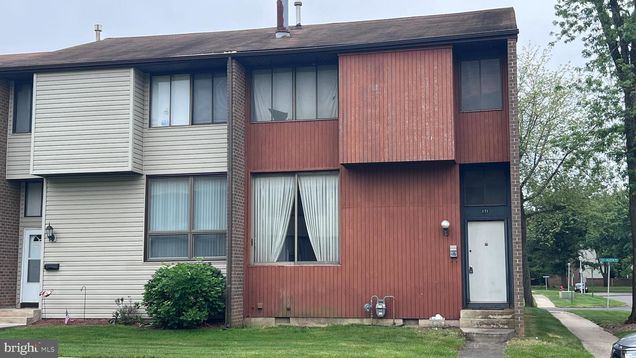171 Hollingston Place HIGHTSTOWN, NJ Townhouse Active - Photo 1 of 18. Opens carousel modal