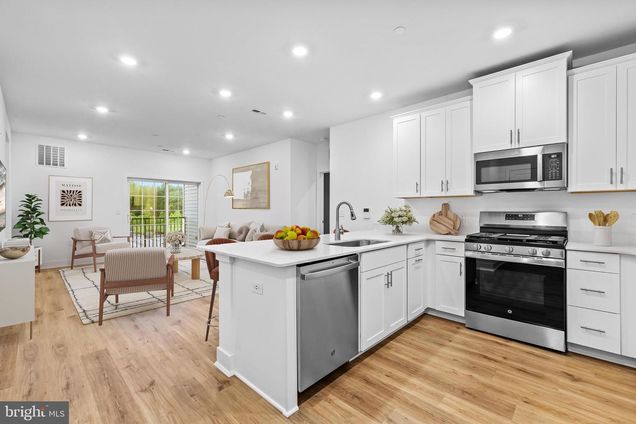 28311 Radford