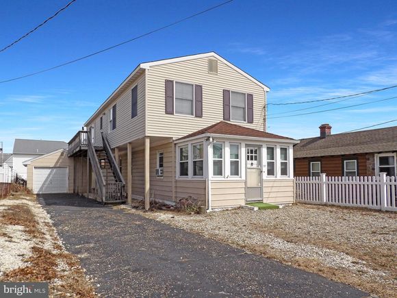 29 E Chelsea Avenue OCEAN GATE, NJ House Sold - Photo 1 of 29. Opens carousel modal
