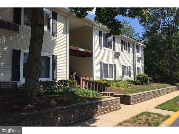 3 Norwich Place SOMERSET, NJ Townhouse Active - Photo 1 of 9. Opens carousel modal