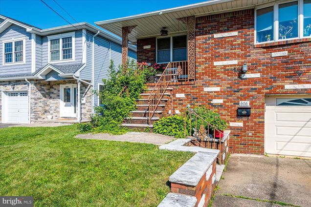 606 Knopf Street LINDEN, NJ House Active - Photo 1 of 34. Opens carousel modal