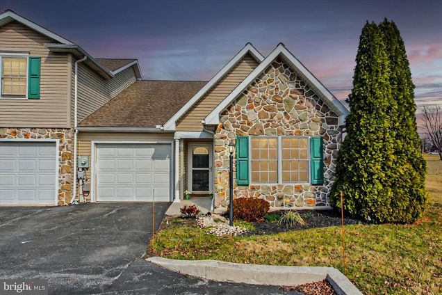 16 Oxen Lane NEW OXFORD, PA Condo Sold - Photo 1 of 29. Opens carousel modal