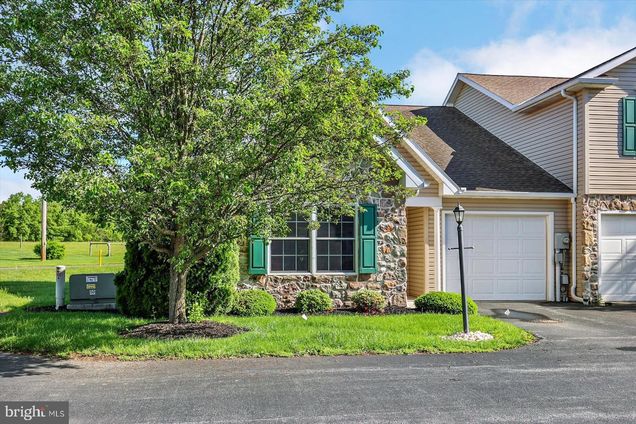 6 Oxen Lane NEW OXFORD, PA Townhouse Sold - Photo 1 of 29. Opens carousel modal