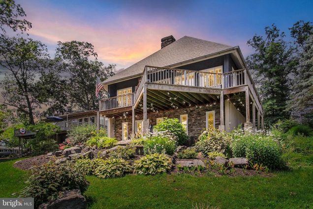 276 Lake Meade Drive EAST BERLIN, PA House Active - Photo 1 of 35. Opens carousel modal