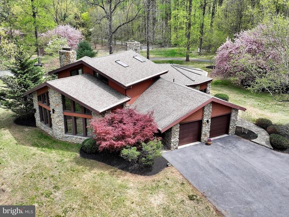 8 Hickory Lane TEMPLE, PA House Sold - Photo 1 of 66. Opens carousel modal