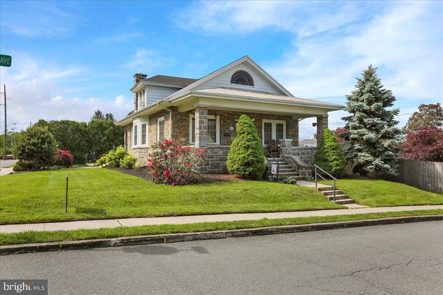 1016 Elnore Avenue TEMPLE, PA House Sold - Photo 1 of 33. Opens carousel modal
